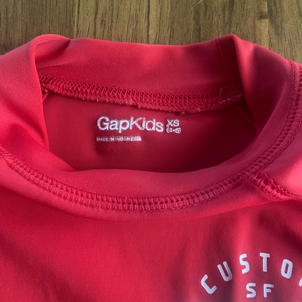 Gap Kids Rash Guard - Picture 3 of 3